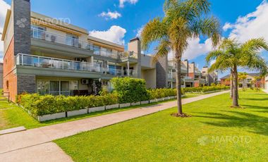 DEPARTAMENTO EN DUPLEX EN VENTA EN COMPLEJO ALTOS DE MASCHWITZ - MAROTO PROPIEDADES