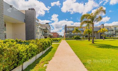 DEPARTAMENTO EN DUPLEX EN VENTA EN COMPLEJO ALTOS DE MASCHWITZ - MAROTO PROPIEDADES