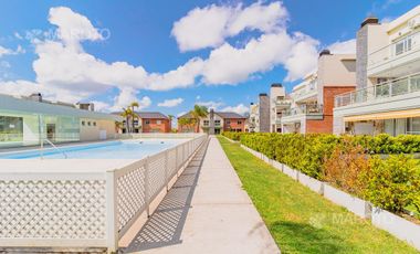 DEPARTAMENTO EN DUPLEX EN VENTA EN COMPLEJO ALTOS DE MASCHWITZ - MAROTO PROPIEDADES