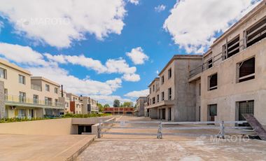 DEPARTAMENTO EN DUPLEX EN VENTA EN COMPLEJO ALTOS DE MASCHWITZ - MAROTO PROPIEDADES