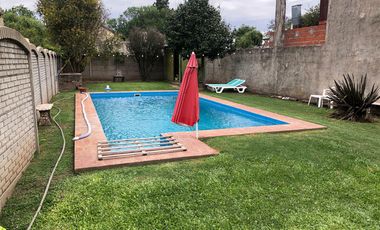 Casa en el centro de Funes - Ideal Proyecto Comercial