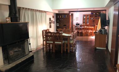 Casa en el centro de Funes - Ideal Proyecto Comercial