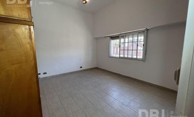ALQUILER CASA 4 AMBIENTES EN LOMAS DEL MIRADOR
