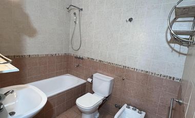 ALQUILER CASA 4 AMBIENTES EN LOMAS DEL MIRADOR