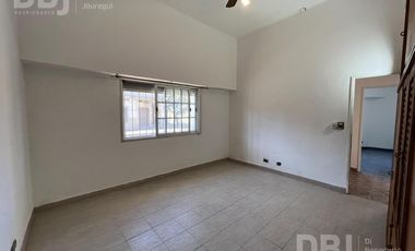 ALQUILER CASA 4 AMBIENTES EN LOMAS DEL MIRADOR
