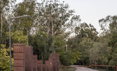 Casa en Venta, City Bell. Barrio Cerrado