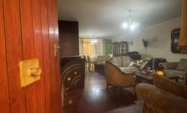 Casa en  Venta Zonificación Comercial en Avenida en Sam Juan de Miraflores