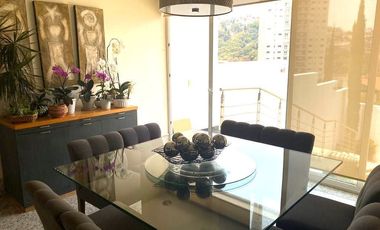 Casa en VENTA y RENTA adentro de Lomas Country con jardín (sin amueblar)