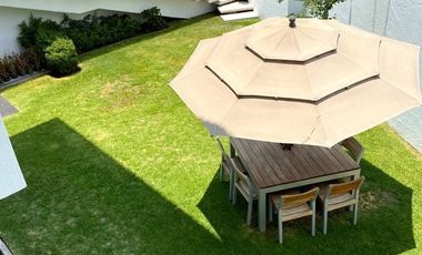 Casa en VENTA y RENTA adentro de Lomas Country con jardín (sin amueblar)