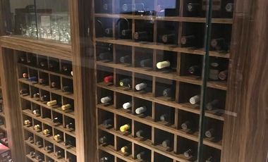 Casa en VENTA y RENTA adentro de Lomas Country con jardín (sin amueblar)