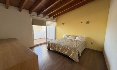 CASA EN VENTA CUMBRES CIMATARIO vista a la reserva