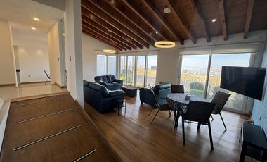 CASA EN VENTA CUMBRES CIMATARIO vista a la reserva