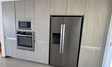 CASA EN VENTA CUMBRES CIMATARIO vista a la reserva