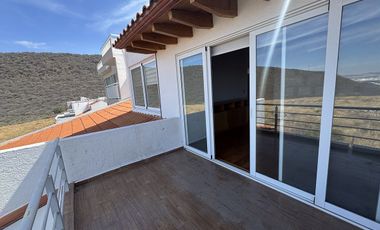 CASA EN VENTA CUMBRES CIMATARIO vista a la reserva
