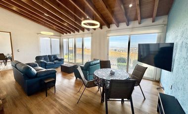 CASA EN VENTA CUMBRES CIMATARIO vista a la reserva