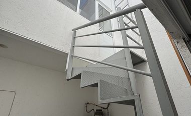 CASA EN VENTA CUMBRES CIMATARIO vista a la reserva