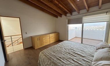 CASA EN VENTA CUMBRES CIMATARIO vista a la reserva