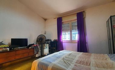 SE VENDE  casa cerca del Orfeo!! 3 dorm!!!