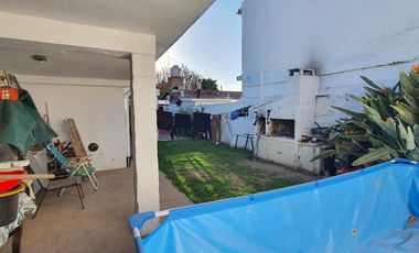 SE VENDE  casa cerca del Orfeo!! 3 dorm!!!