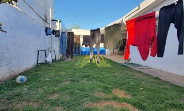 SE VENDE  casa cerca del Orfeo!! 3 dorm!!!