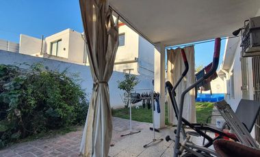 SE VENDE  casa cerca del Orfeo!! 3 dorm!!!