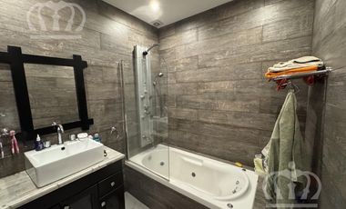 Venta casa - 3 ambientes - Fondo con pileta -  gimnasio -  Lanús Oeste