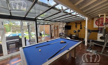 Venta casa - 3 ambientes - Fondo con pileta -  gimnasio -  Lanús Oeste