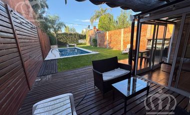 Venta casa - 3 ambientes - Fondo con pileta -  gimnasio -  Lanús Oeste
