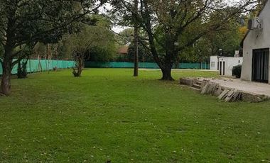 Casa Chalet - 4 ambientes - 3 dormitorios - Merlo - Pontevedra