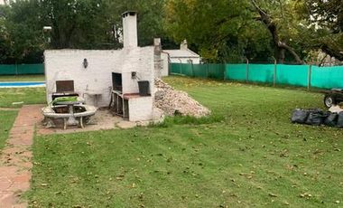 Casa Chalet - 4 ambientes - 3 dormitorios - Merlo - Pontevedra