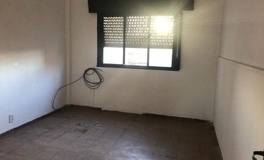 3 Locales dos 2 dptos y fondo libre todo en block