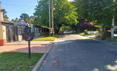 Venta Casa en Jose Marmol zona sur Oportunidad! Cercano a Estación de Mármol y Adrogué