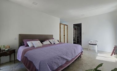 Casa Nivel Gerencial 5 dormitorios en Lote de 4924 m2 - Cipolletti