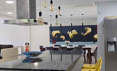 Casa Nivel Gerencial 5 dormitorios en Lote de 4924 m2 - Cipolletti