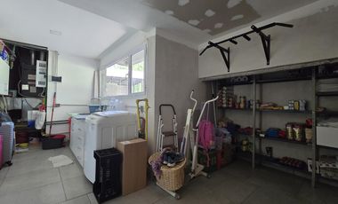 Casa Nivel Gerencial 5 dormitorios en Lote de 4924 m2 - Cipolletti