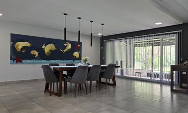 Casa Nivel Gerencial 5 dormitorios en Lote de 4924 m2 - Cipolletti