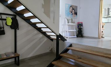 Casa Nivel Gerencial 5 dormitorios en Lote de 4924 m2 - Cipolletti