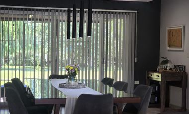 Casa Nivel Gerencial 5 dormitorios en Lote de 4924 m2 - Cipolletti