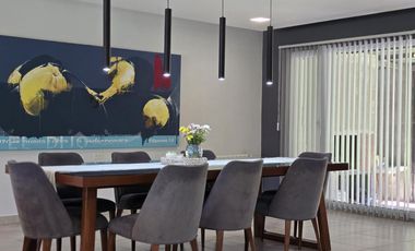 Casa Nivel Gerencial 5 dormitorios en Lote de 4924 m2 - Cipolletti