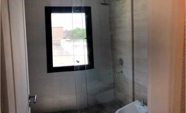 Excelente Casa a la venta en el Canton de 5 Ambientes