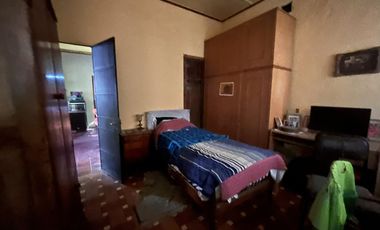 CASA CON GRAN TERRENO!!