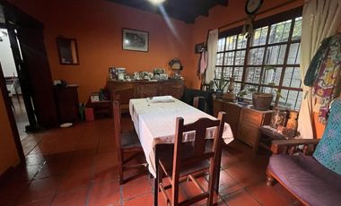 CASA CON GRAN TERRENO!!