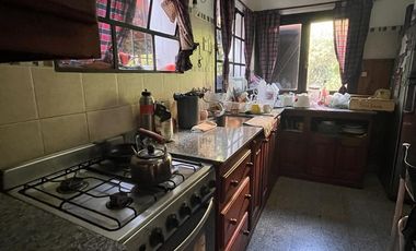 CASA CON GRAN TERRENO!!