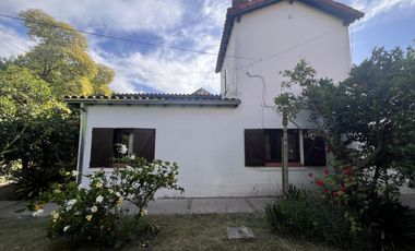 CASA CON GRAN TERRENO!!