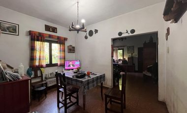 CASA CON GRAN TERRENO!!
