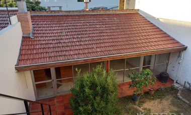 Venta de Casa de 4 ambientes con cochera en Wilde