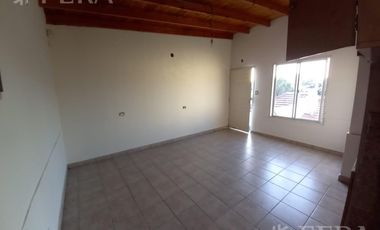 Venta de Casa de 4 ambientes con cochera en Wilde
