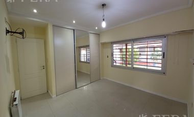 Venta de Casa de 4 ambientes con cochera en Wilde