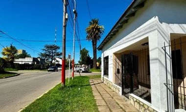 Casa centro pilar , excelente ubicacion Ideal inversionista