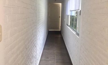 RENTO  BONITA CASA DE 1 PISO CON  HERMOSO JARDÍN  ATRÁS DE AV.  LOMAS VERDES